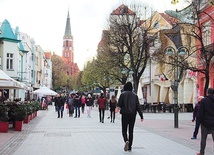 Na sopockim „Monciaku” robi się coraz tłoczniej. Policja zapewnia, że to miejsce będzie pod ich szczególnym nadzorem.