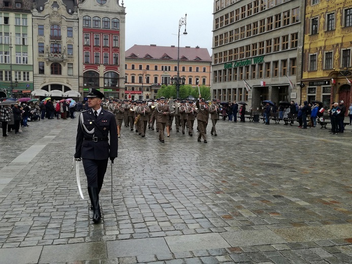 Dzień Flagi Rzeczpospolitej Polskiej we Wrocławiu