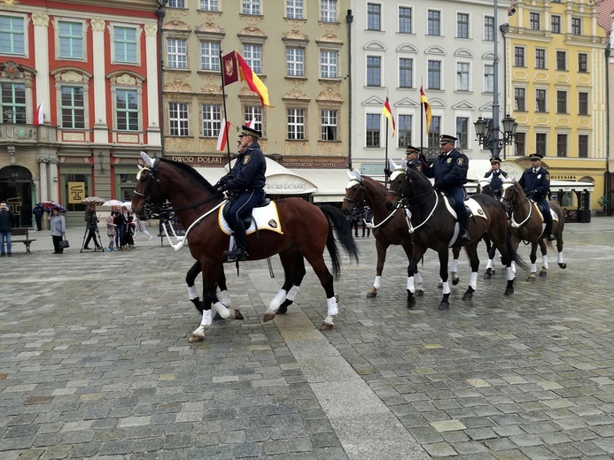 Dzień Flagi Rzeczpospolitej Polskiej we Wrocławiu