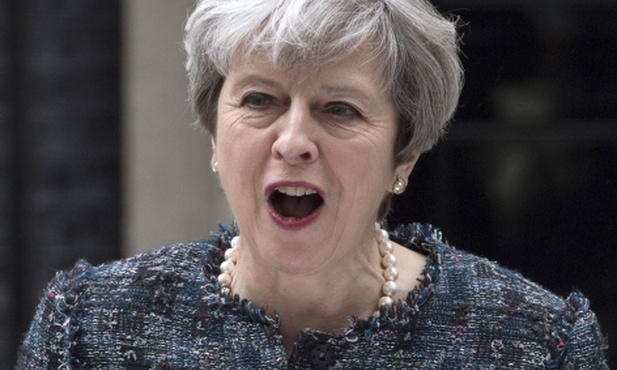 Premier May oskarża liderów UE o ingerencję w brytyjskie wybory