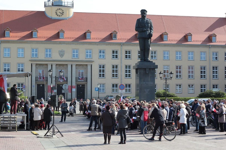 Koszalińskie śpiewanie pieśni patriotycznych