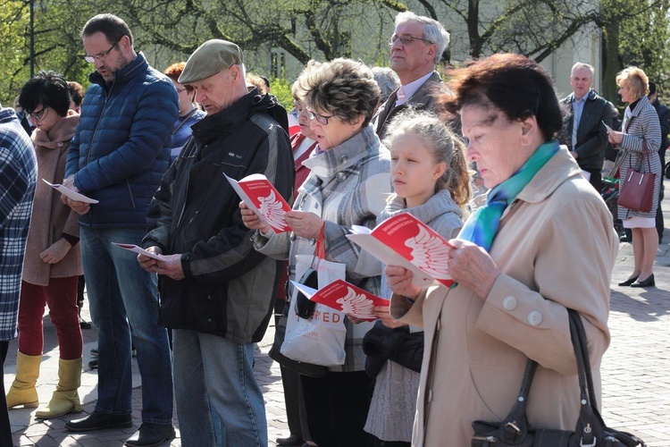 Koszalińskie śpiewanie pieśni patriotycznych