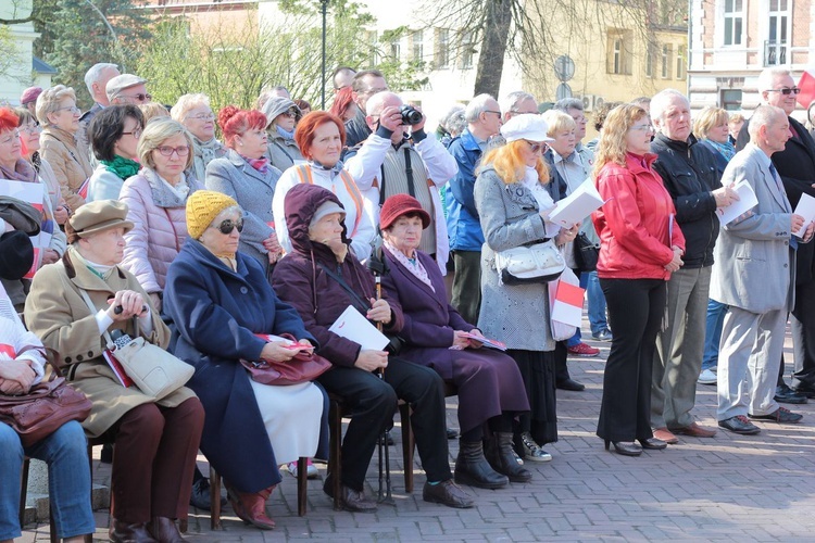 Koszalińskie śpiewanie pieśni patriotycznych