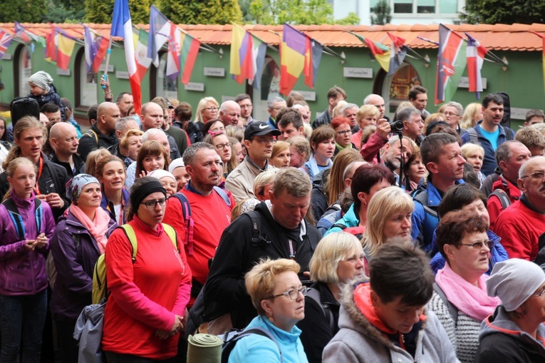 Pielgrzymi u św. Faustyny 2017