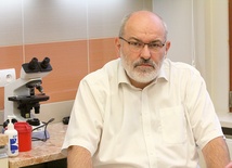 Dr Maciej Barczentewicz.