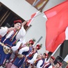 Zespół "Krąg" tradycyjnie uraczył oglądających patriotycznym tańcem
