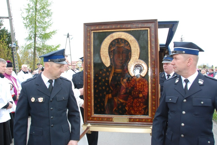 Powitanie ikony MB Częstochowskiej w Nowem