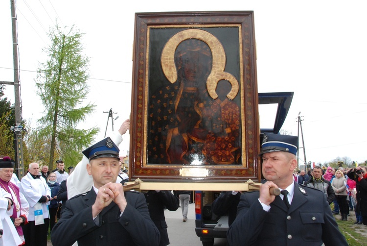 Powitanie ikony MB Częstochowskiej w Nowem