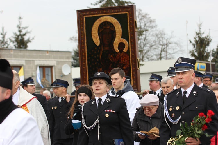 Powitanie ikony MB Częstochowskiej w Nowem