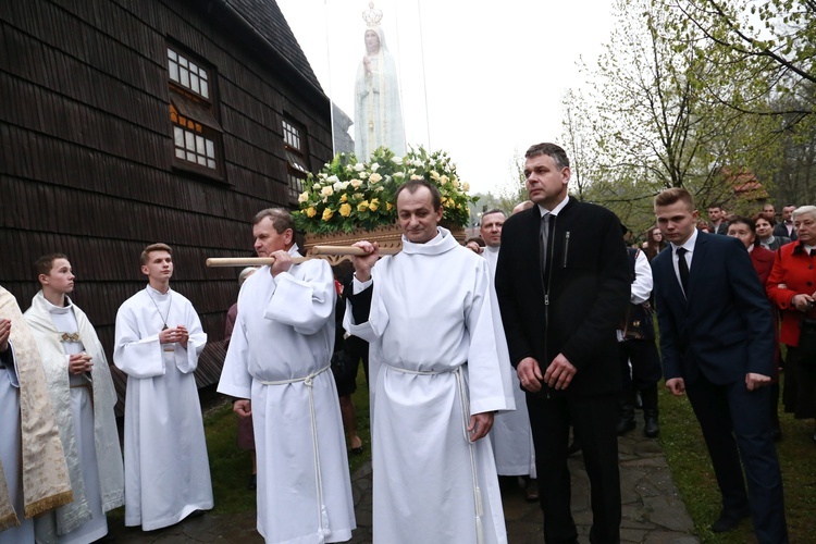 MB Fatimska nawiedza rodziny w Szyku