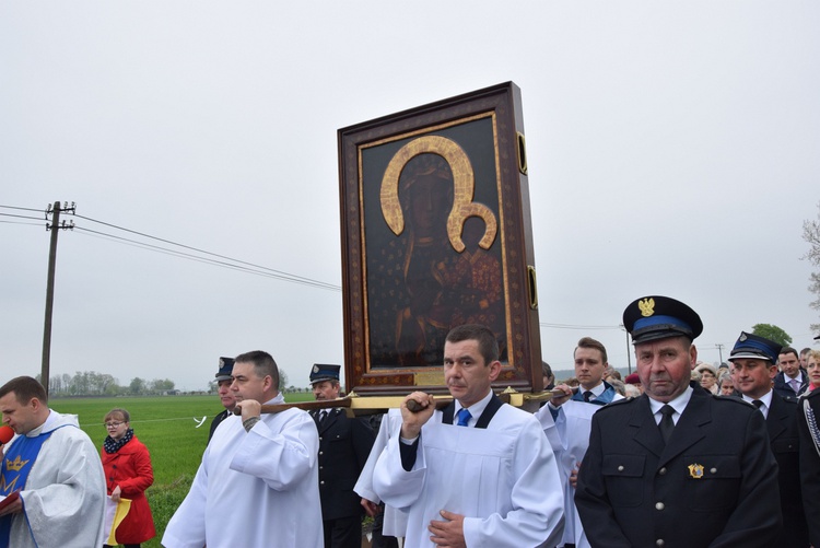 Powitanie ikony MB Częstochowskiej w Miłonicach