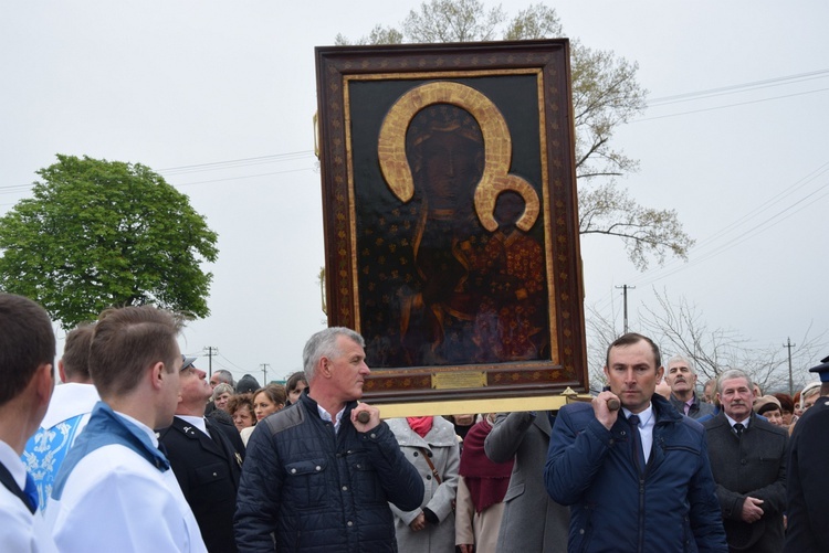 Powitanie ikony MB Częstochowskiej w Miłonicach