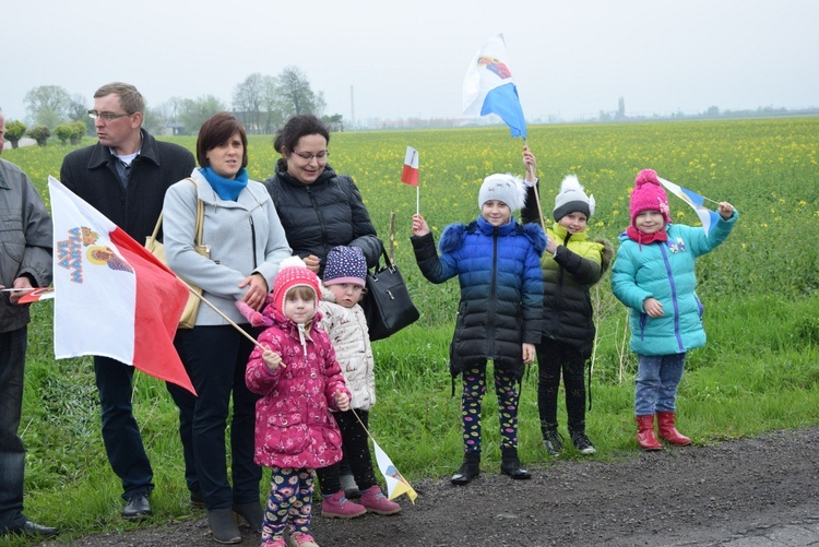 Powitanie ikony MB Częstochowskiej w Miłonicach