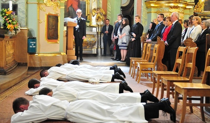 Zapraszamy na święcenia diakonatu. To niezwykłe przeżycie duchowe być uczestnikiem takiej liturgii