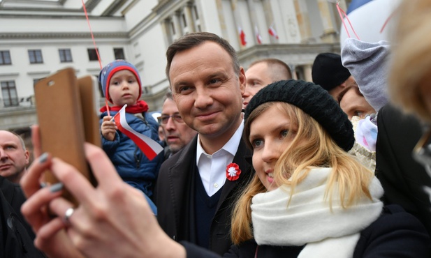 Prezydent: Uważam, że powinna być nowa konstytucja