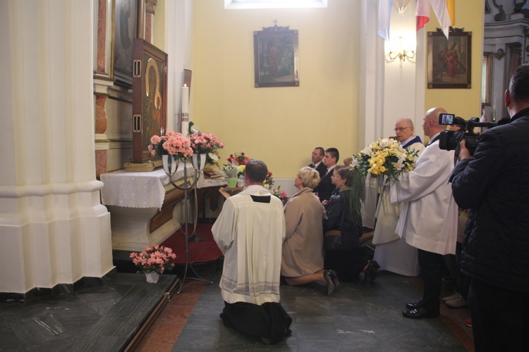 Powitanie ikony MB Częstochowskiej w Krośniewicach