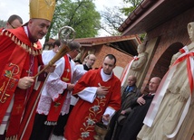 Poświęcenie figur w Panteonie Świętych i Błogosławionych