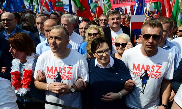 "Marsz Wolności" dotarł na Plac Konstytucji