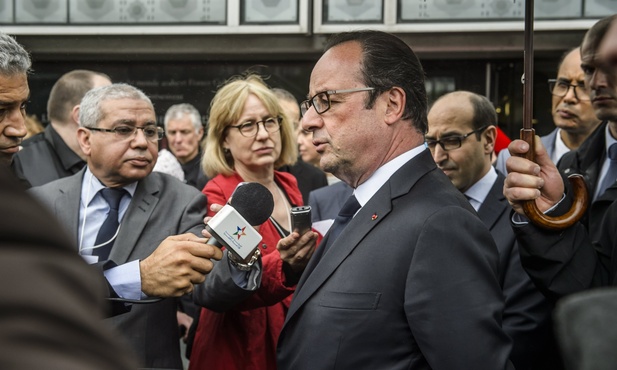 Hollande przeciw hakerom