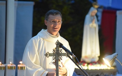 o. Javier Álvarez-Ossorio SScc podziękował biskupowi na ustanowienie nowego sanktuarium.