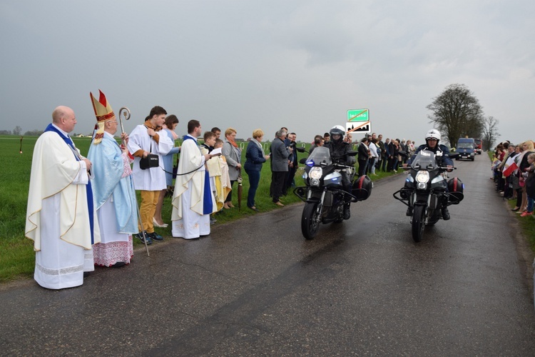 Powitanie ikony MB Częstochowskiej w Imielnie