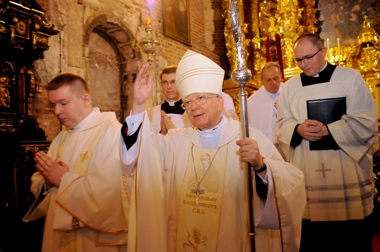 Pielgrzymka Nadzwyczajnych Szafarzy Komunii Świętej do grobu św. Stanisława Kazimierczyka