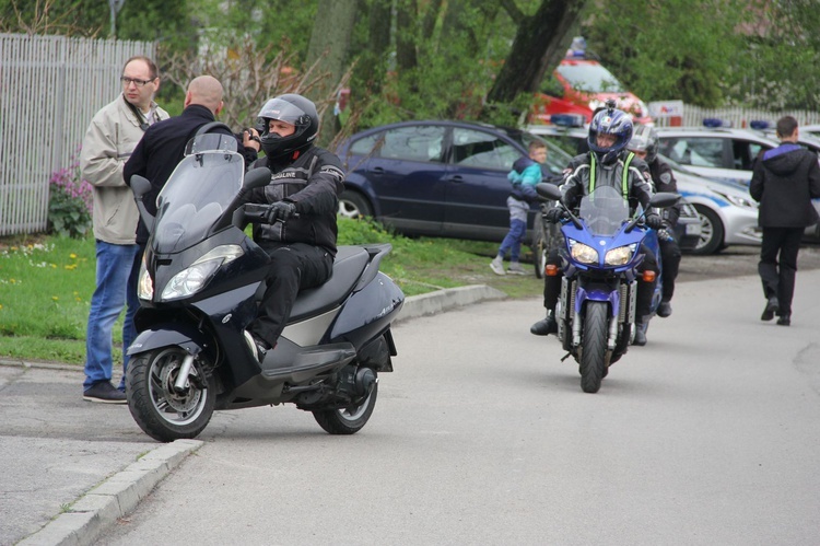 Motocykliści w kościele w Zgórsku