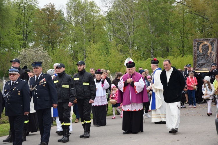 Powitanie ikony MB Częstochowskiej w Ostrowach