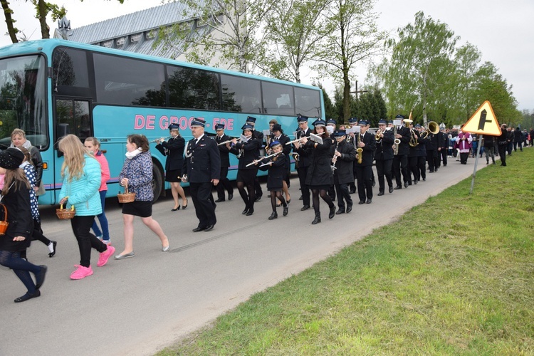 Powitanie ikony MB Częstochowskiej w Ostrowach