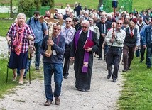 ▲	– Alkoholizm to najtragiczniejsza choroba świata. Jest śmiertelna i nieuleczalna, rujnuje wszystko – mówi ks. Alicki. 