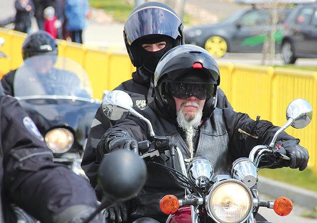 Do Matki Bożej Cierpliwie Słuchającej pojechało pół tysiąca motocyklistów.