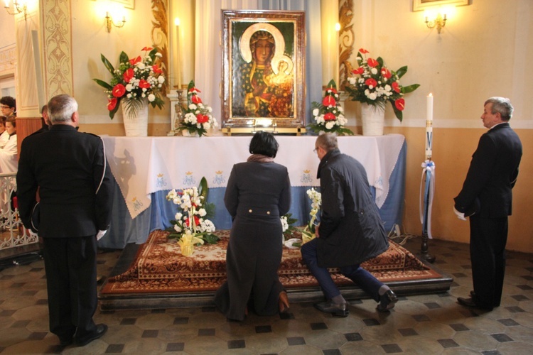 Powitanie ikony MB Częstochowskiej w Dąbrowicach