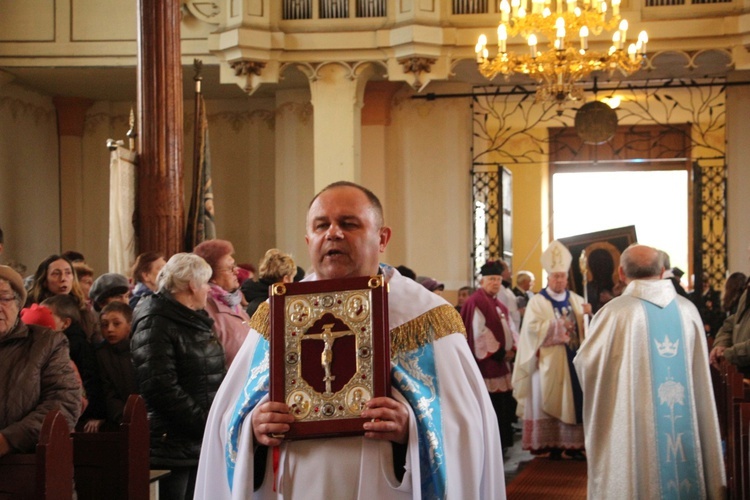 Powitanie ikony MB Częstochowskiej w Dąbrowicach