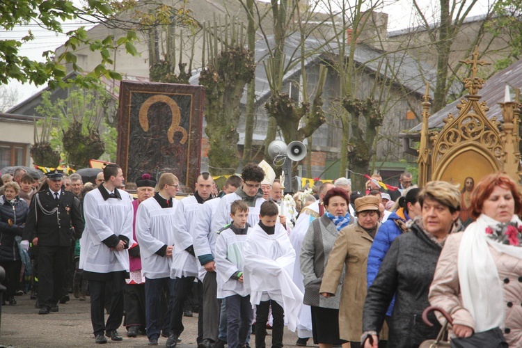 Powitanie ikony MB Częstochowskiej w Dąbrowicach