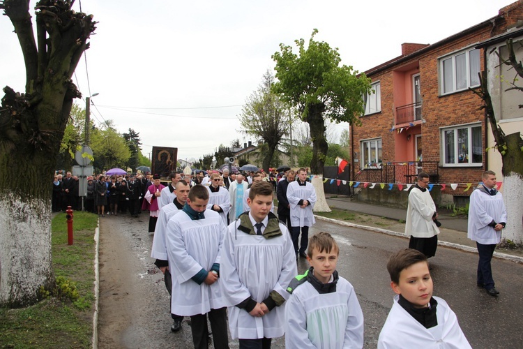 Powitanie ikony MB Częstochowskiej w Dąbrowicach