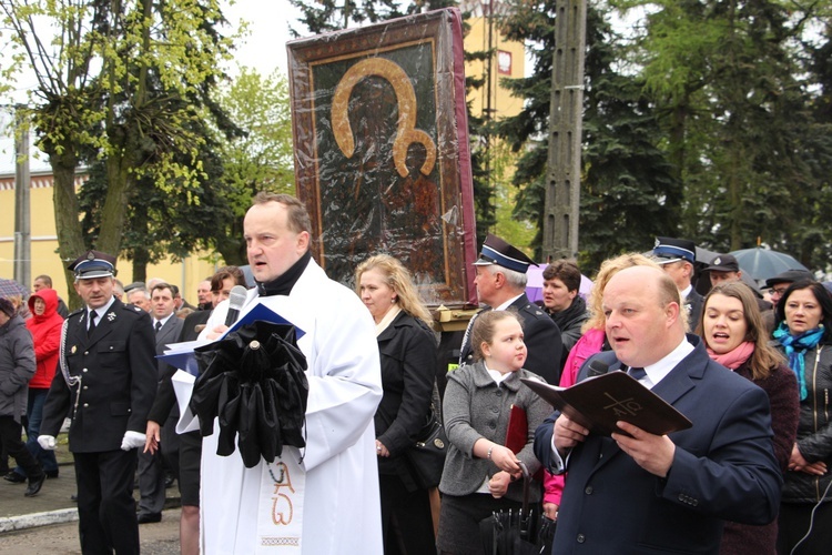 Powitanie ikony MB Częstochowskiej w Dąbrowicach