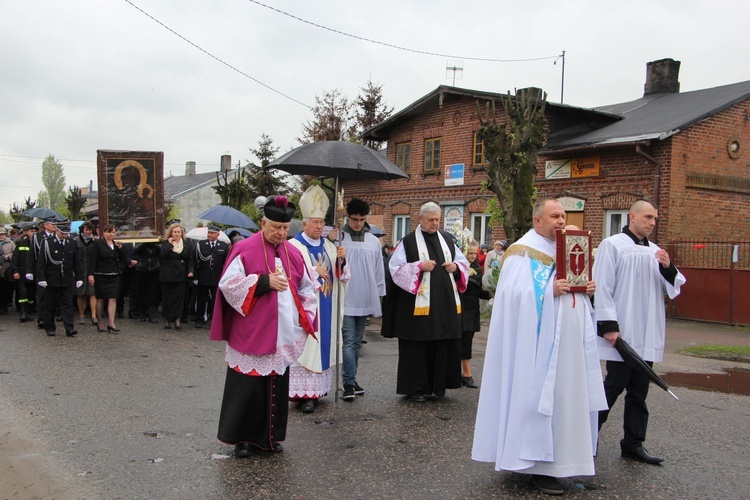 Powitanie ikony MB Częstochowskiej w Dąbrowicach