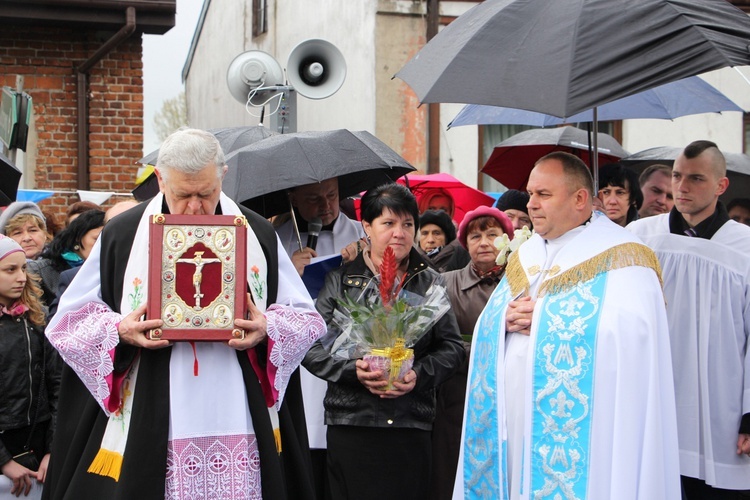 Powitanie ikony MB Częstochowskiej w Dąbrowicach