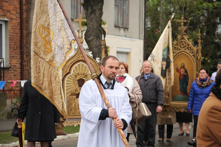 Powitanie ikony MB Częstochowskiej w Dąbrowicach