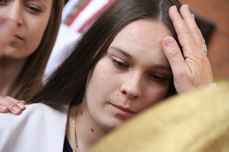 Bierzmowanie w kościele św. Stanisława Kostki w Tarnowie