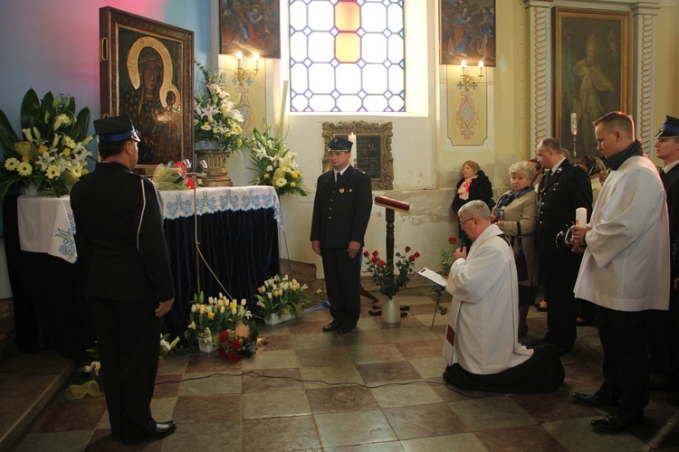 Powitanie ikony MB Częstochowskiej w Dzierzbicach