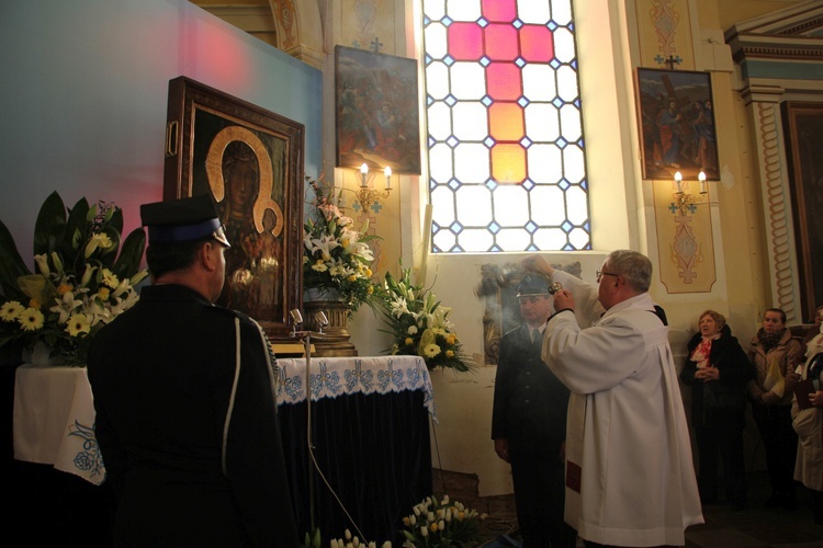 Powitanie ikony MB Częstochowskiej w Dzierzbicach