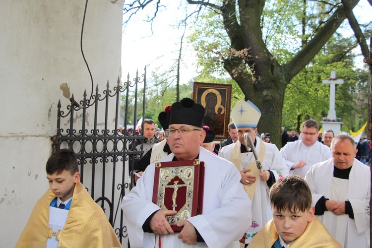 Powitanie ikony MB Częstochowskiej w Dzierzbicach