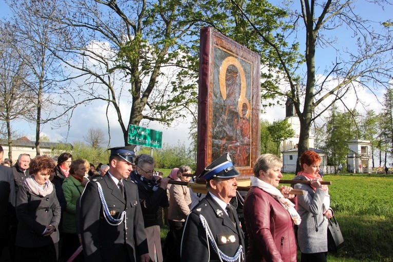Powitanie ikony MB Częstochowskiej w Dzierzbicach