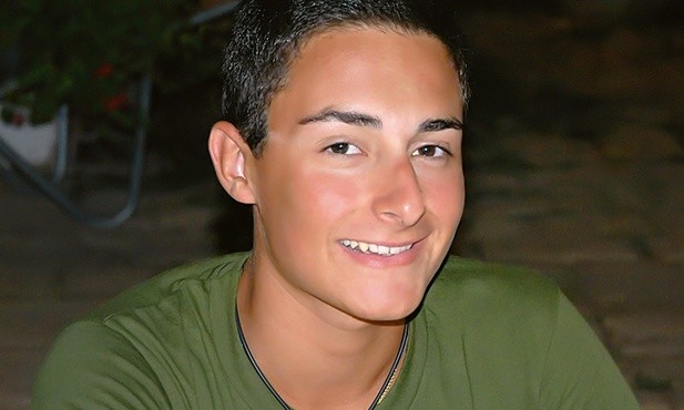 Matteo Farina zmarł na raka mózgu w wieku 18 lat. Znajomi mówili, że był duszą towarzystwa, zapamiętali go jako człowieka, który interesował się problemami innych, doradzał, bronił dziewczyn przed natrętami.