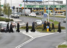 Modlitwa o powołania na ulicach miasta