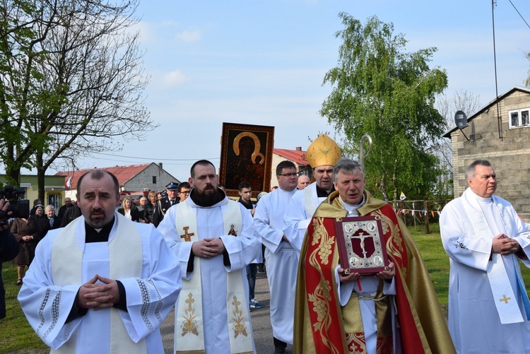 Powitanie ikony MB Częstochowskiej w parafii Sobótka