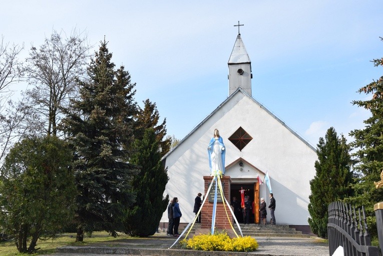 Powitanie ikony MB Częstochowskiej w parafii Sobótka