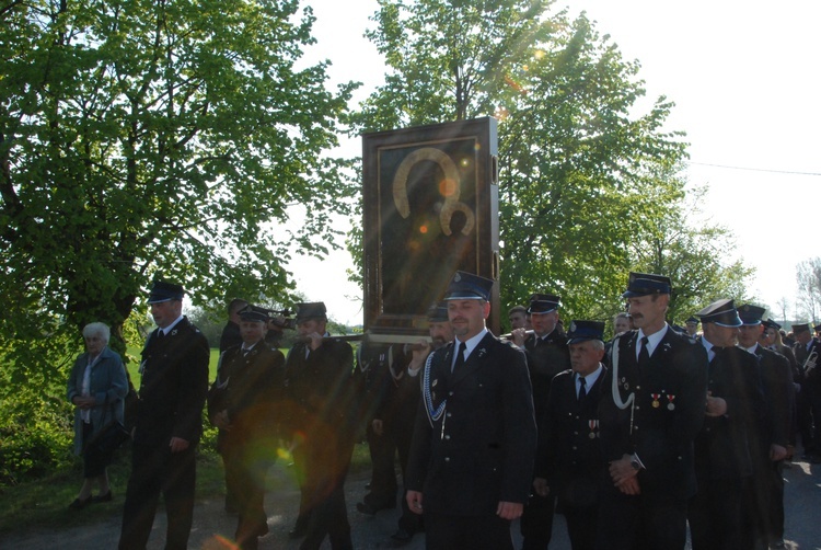 Powitanie ikony MB Częstochowskiej w Mazewie