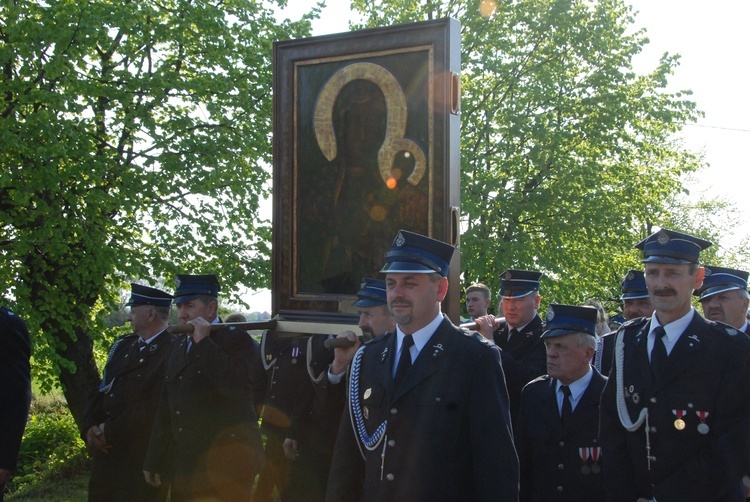 Powitanie ikony MB Częstochowskiej w Mazewie